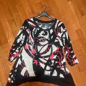 Macy's Black White & Pink Abstract Print Tunic